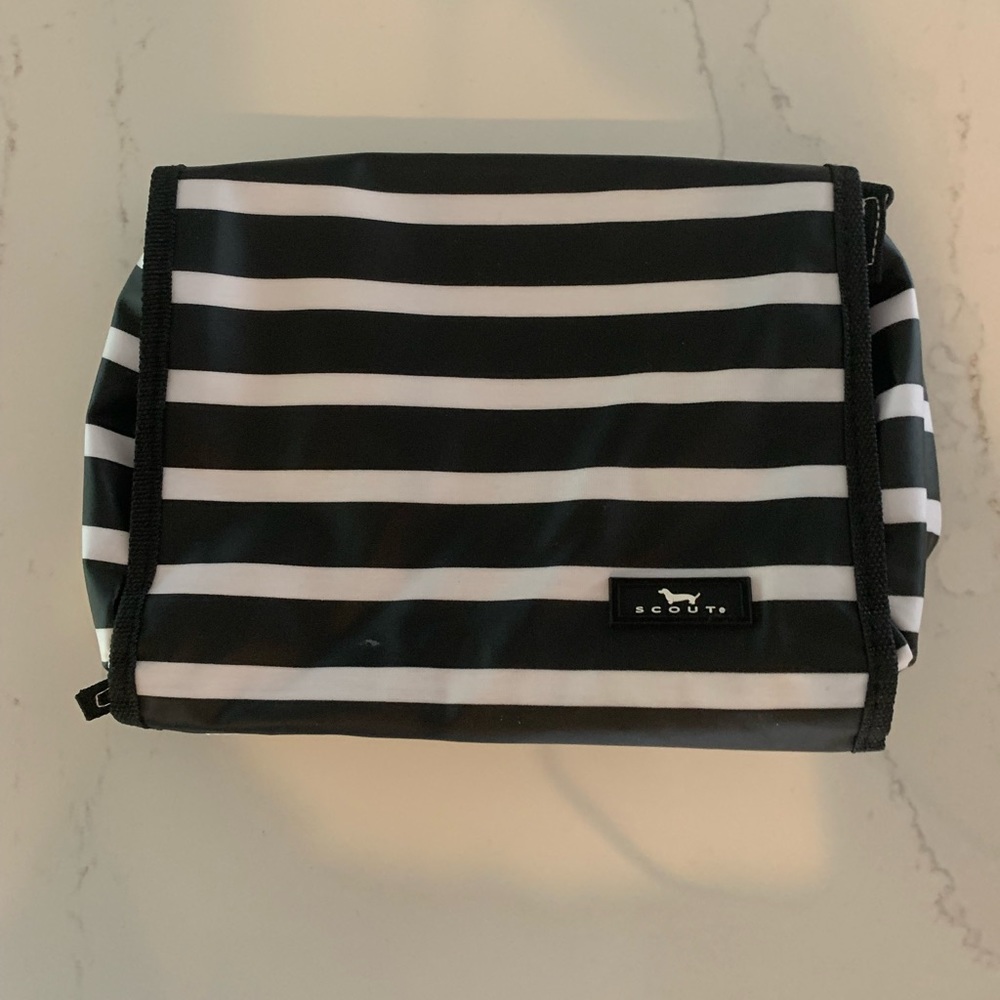 Scout burrito beauty bag